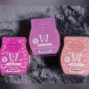 Scensty Wax Bars Aloha Orchid, Summer Moonlight, and Pearfectly Cute